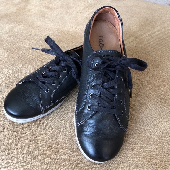 taos leather sneakers